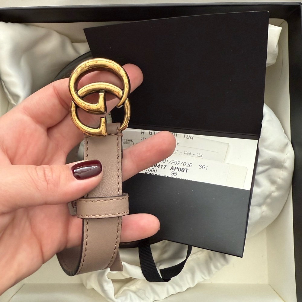 Gucci Beige Leather Belt with Gold Buckle